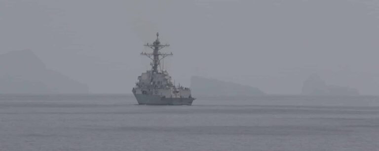 CENTCOM: Navy Prevented 10 Ships from Exiting the Strait of Hormuz