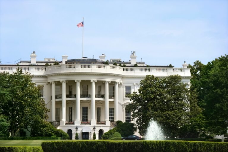 Demands for Firing or Impeachment of Trump Breaking Out Everywhere