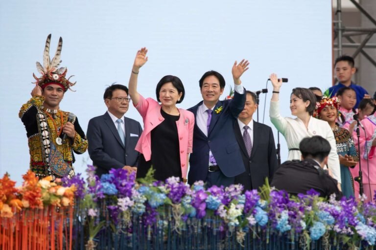 Taiwan Urges Trump to Maintain Status Quo on Weapon Sales