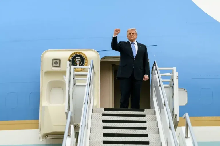 Trump Says Iran Must Make a Deal Fast or ‘There Won’t Be Anything Left’