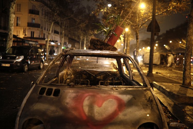 Paris Is Burning | RealClearPolitics