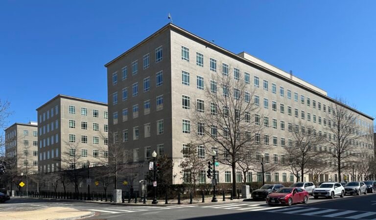 Shoddy White House Research Claims Work Requirements Will Increase Employment and Reduce Poverty
