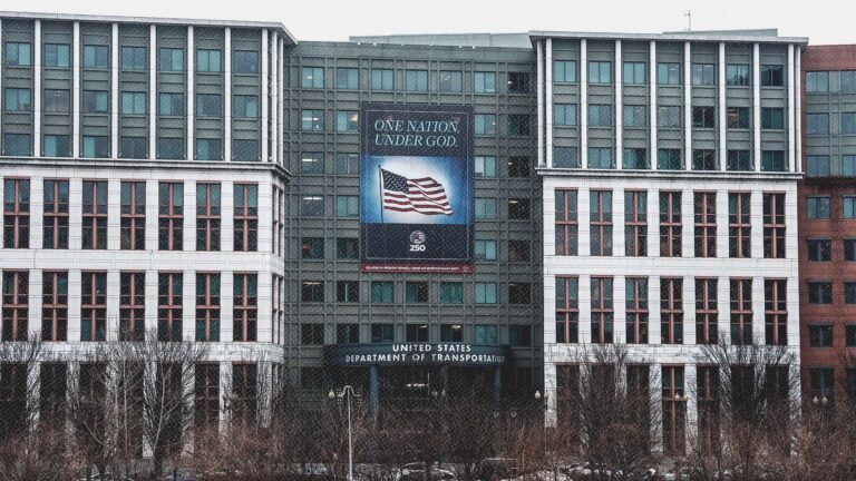 One federal agency’s unused office space costs ‘hundreds of millions of dollars’ per year