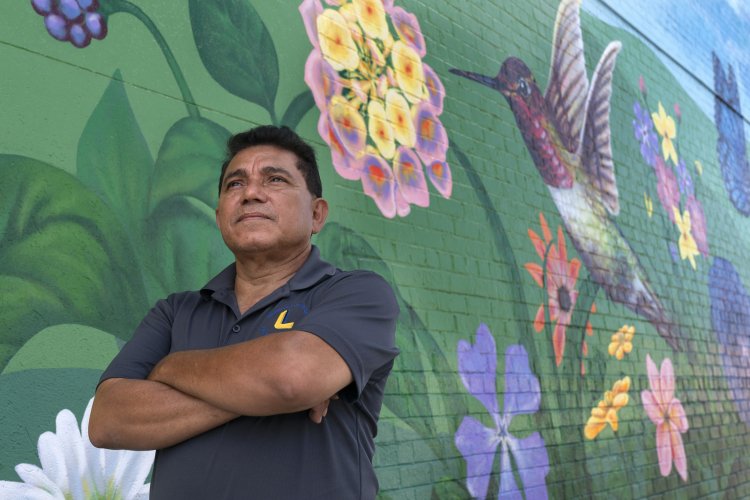 Extend TPS for Salvadorans for One Year