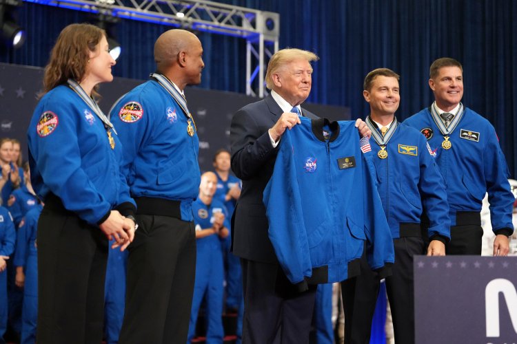 Dems Want Midterms To Be About Trump. He Does, Too