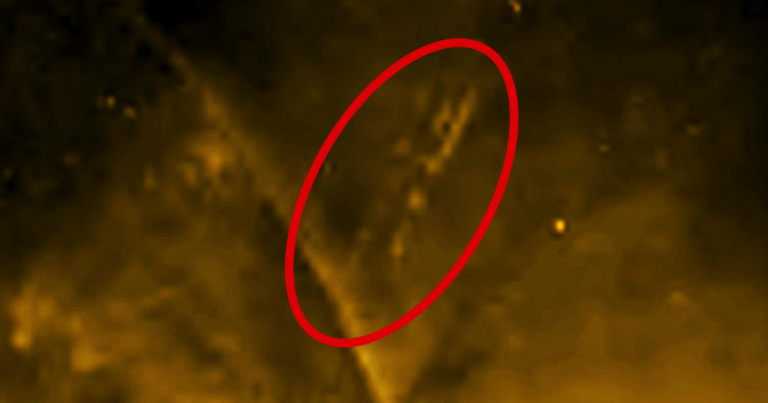Giant UFO 10X Longer Than Earth Dipping Into Our Sun Right Now! UAP Sighting News.