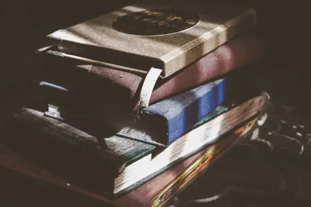 IMA PANEL: Books That Inspire